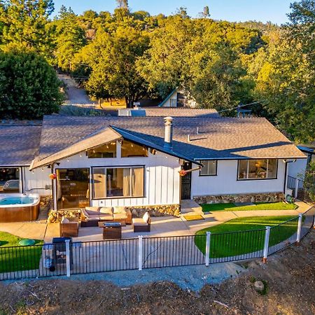 Hillside Gardenview Getaway With Hot Tub And Pool Table Villa Oakhurst Exterior photo