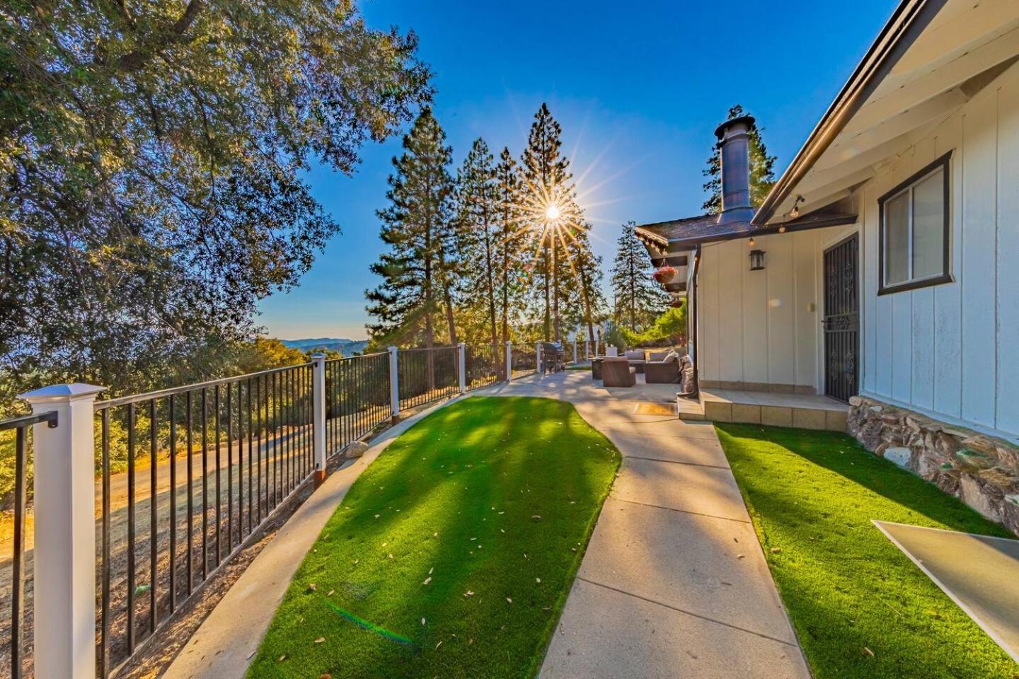 Hillside Gardenview Getaway With Hot Tub And Pool Table Villa Oakhurst Exterior photo